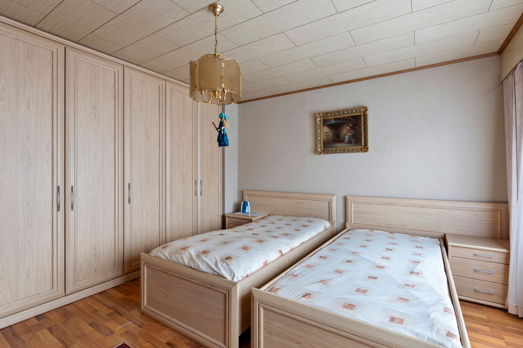 Ruime woning met tuin én garage in hartje Belsele foto 11