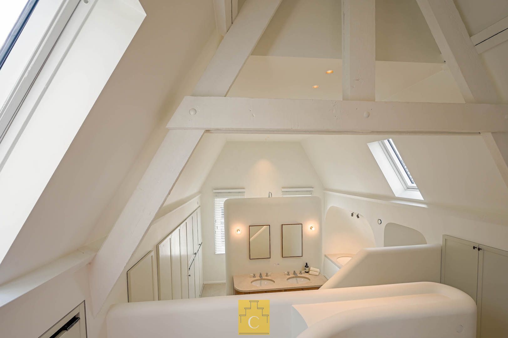 pas gerenoveerd diephuis op iconisch stadsplein, een meesterwerk van historiek en hedendaagse luxe foto 26