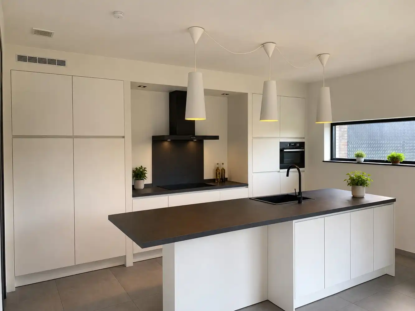 Te huur: Energiezuinig wonen in stijlvolle nieuwbouwwoning te Maaseik foto 2