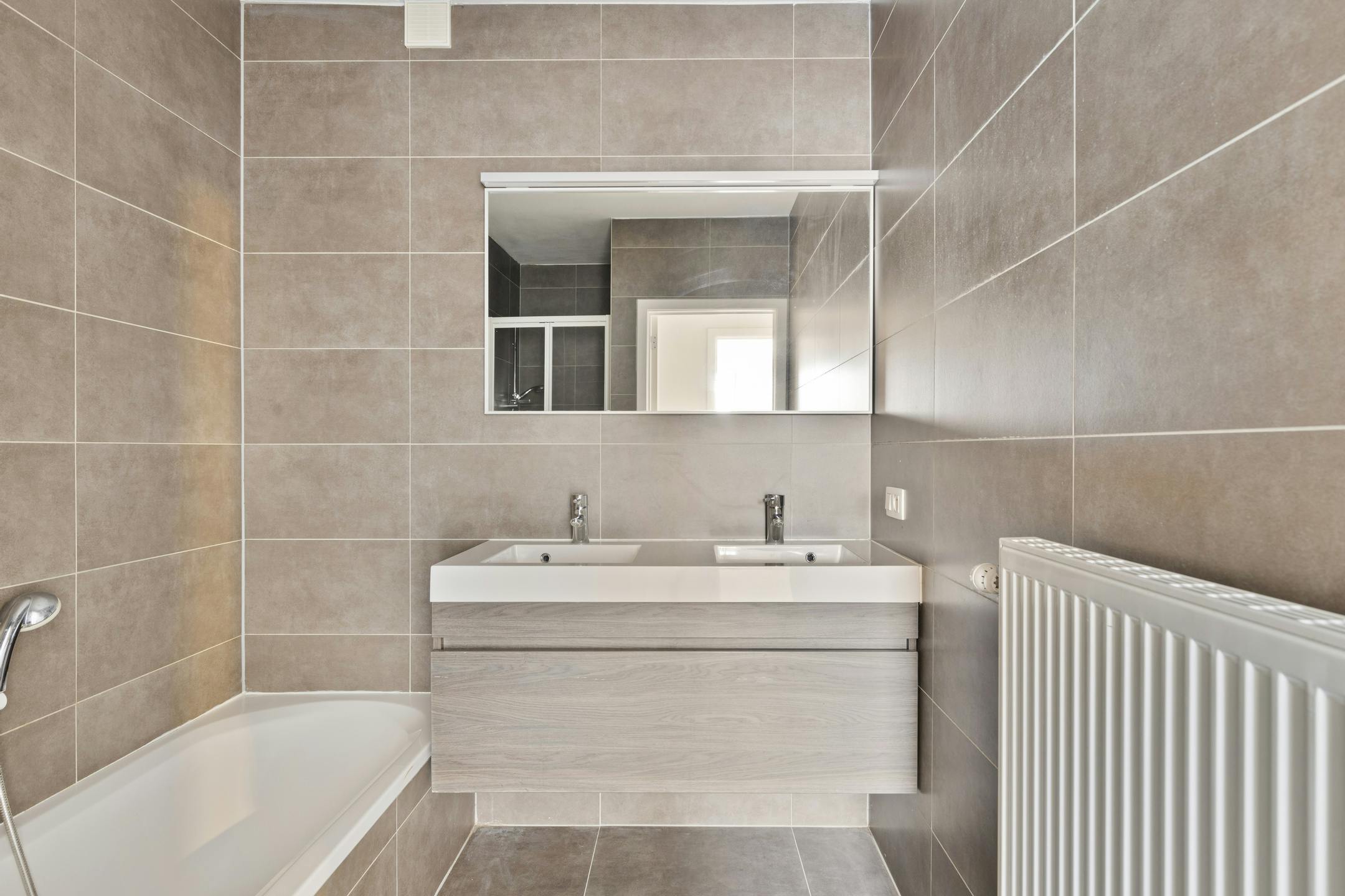 Ruim 3 slaapkamer appartement te Sint-Amands, Heikant 16 foto 5