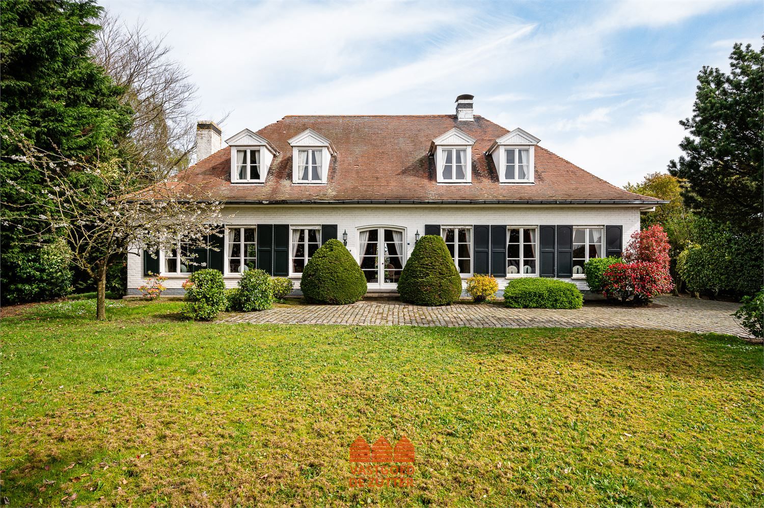 Prachtige stijlvolle villa met panoramisch uitzicht foto 25