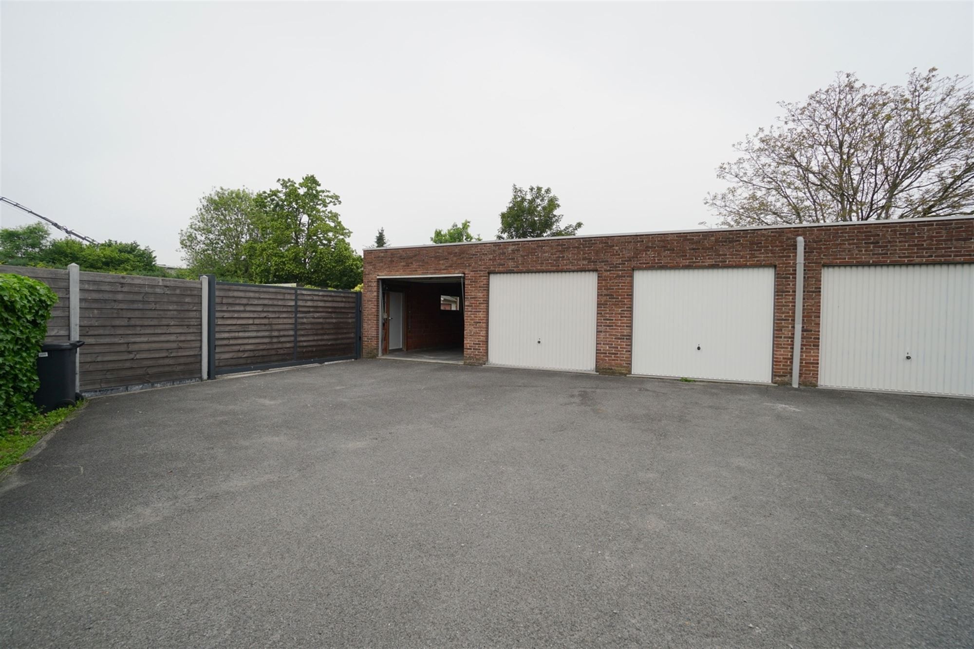 Duplex appartement met 2 slaapkamers en garage op uitstekende locatie foto 16