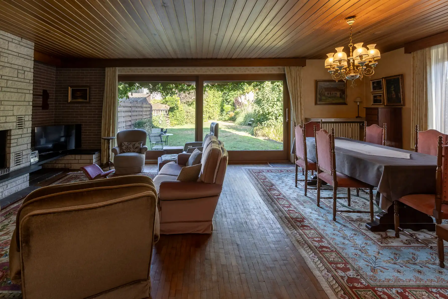 Ruime woning met 5 kamers op toplocatie! foto 5