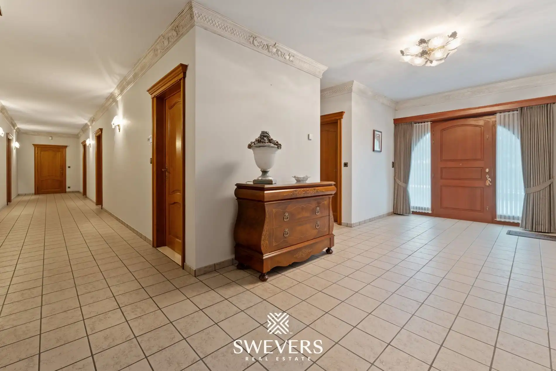 Villa met 395m² woonruimte op 48a zuidgericht perceel foto 21