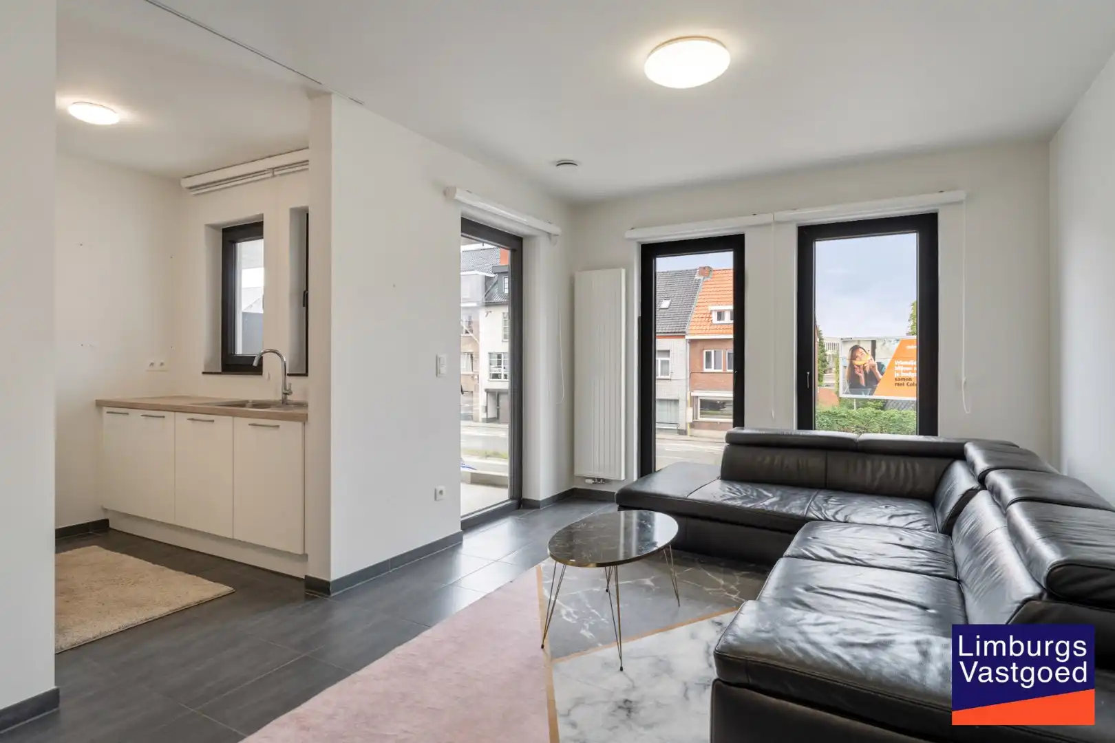 Appartement (80m²), 2 slpk, 2 ruime terrassen, autostaanplaats + kelderberging foto 3