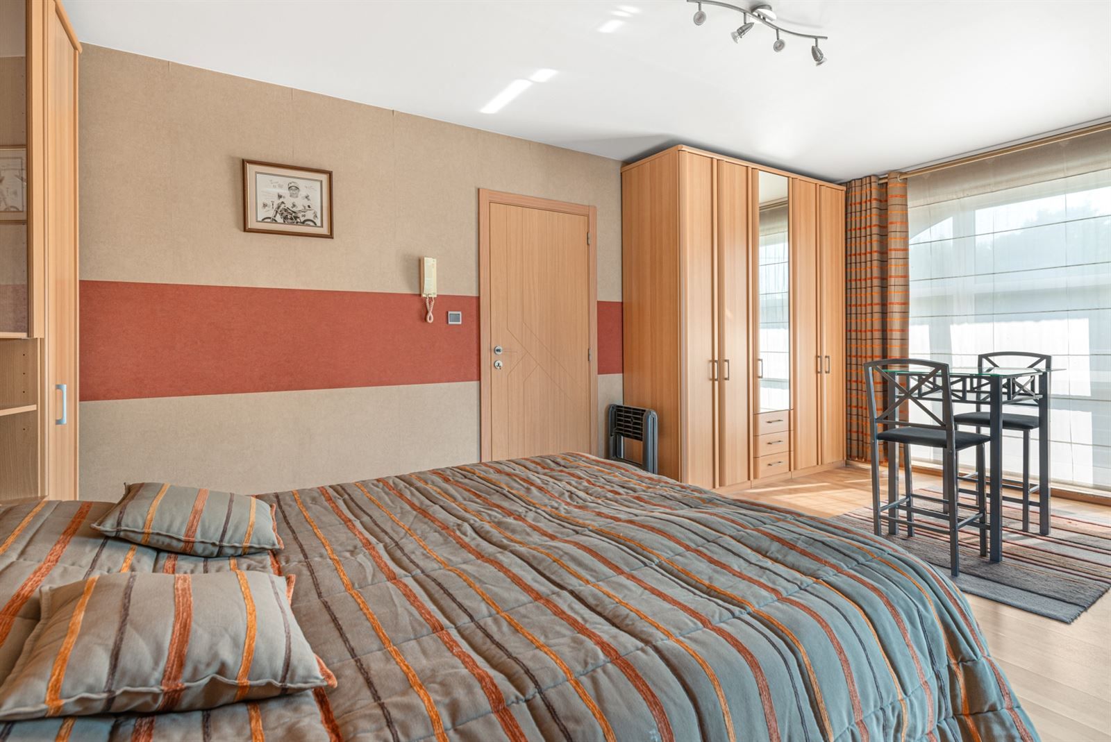 Volledig instapklare woning met bijgebouw foto 10