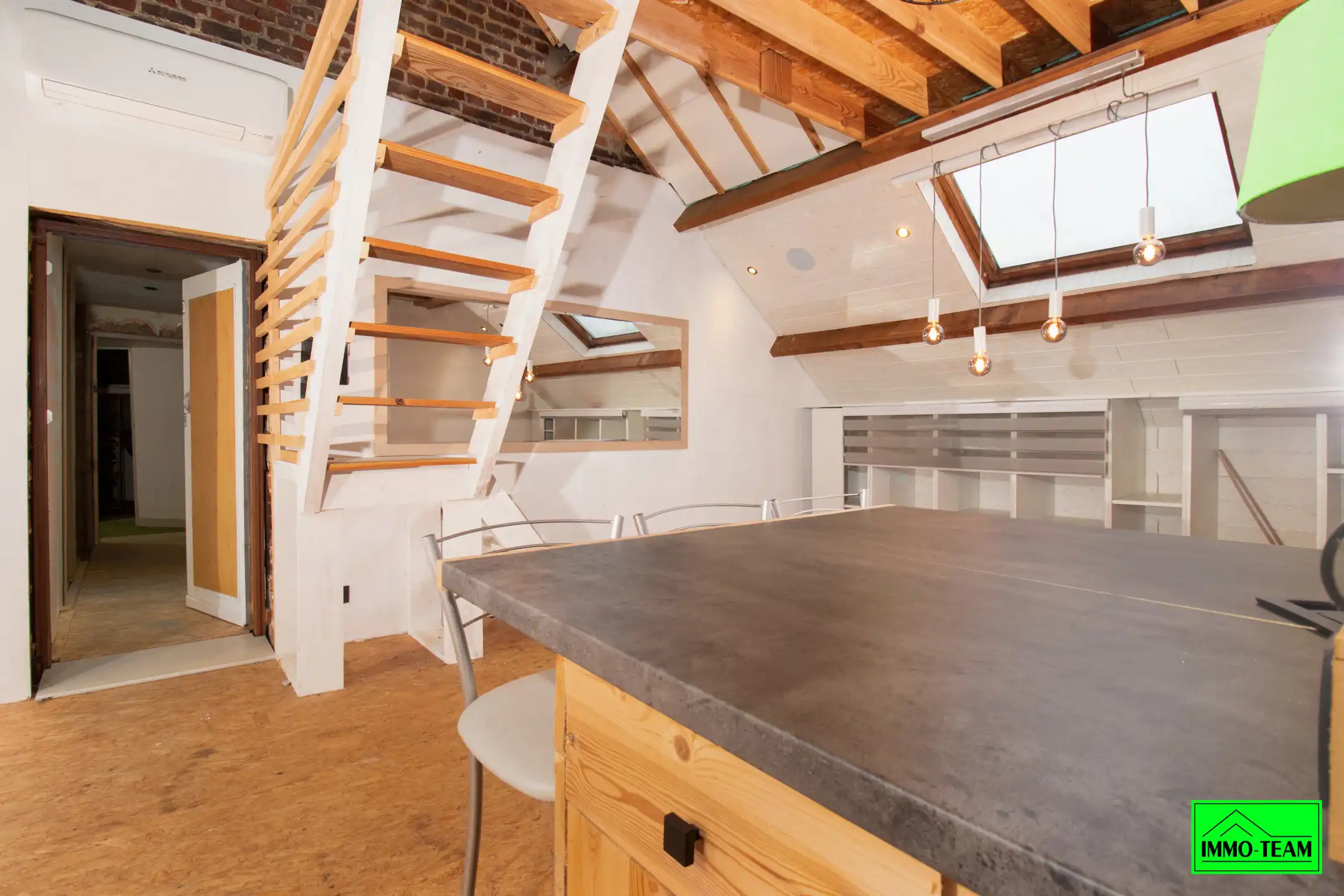 Ruim café met woongelegenheid nabij centrum foto 14