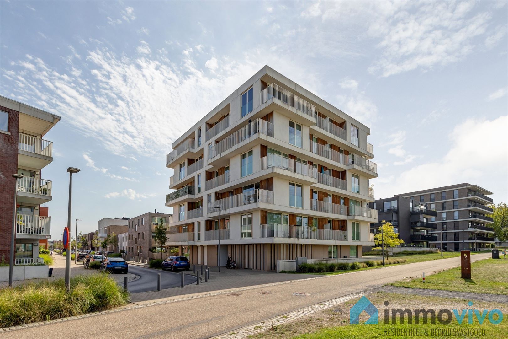 Recent (2017) knap hoekappartement met 1 slpk en groot terras foto 2