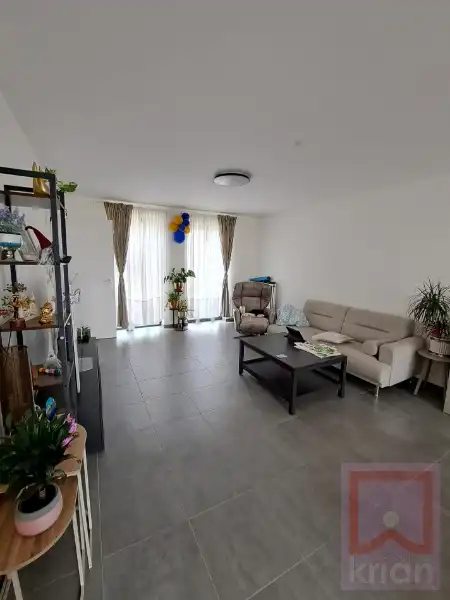 Moderne woning met 3 slaapkamers, tuin en 2 parkeerplaatsen. foto 7