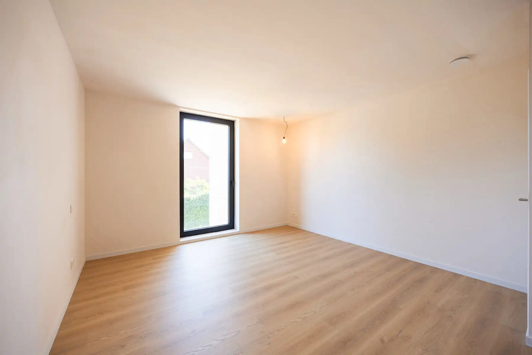 Prachtige nieuwbouwwoning met top afwerking foto 22