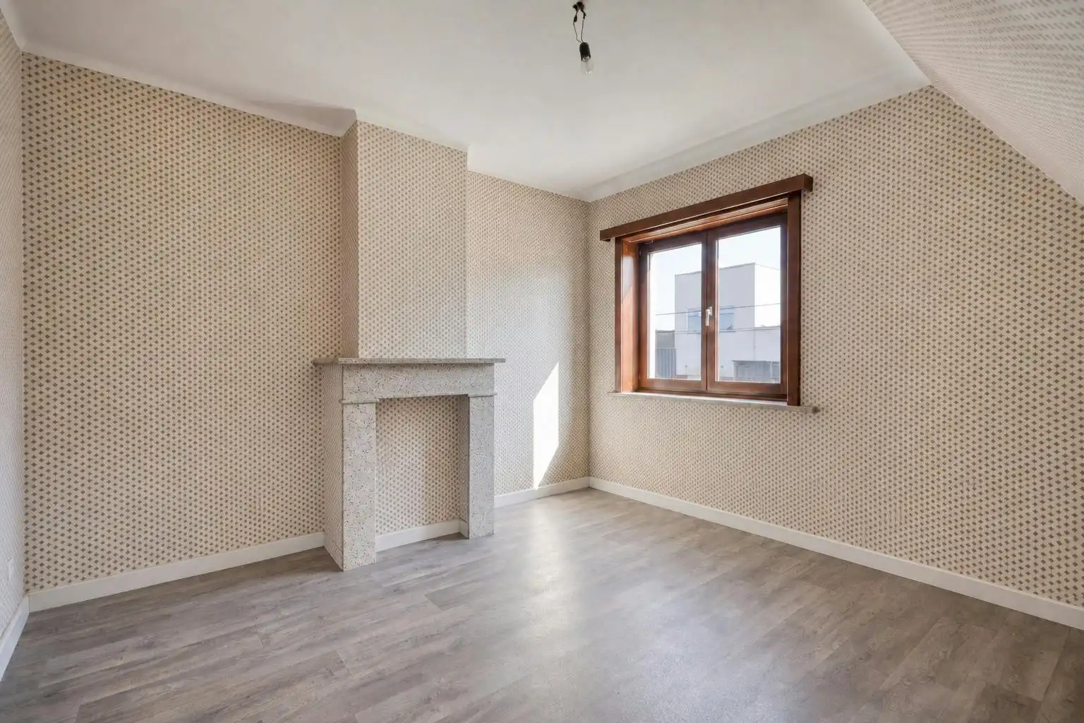 Woning met 2 slaapkamers, garage en tuin te koop in Kortrijk foto 14
