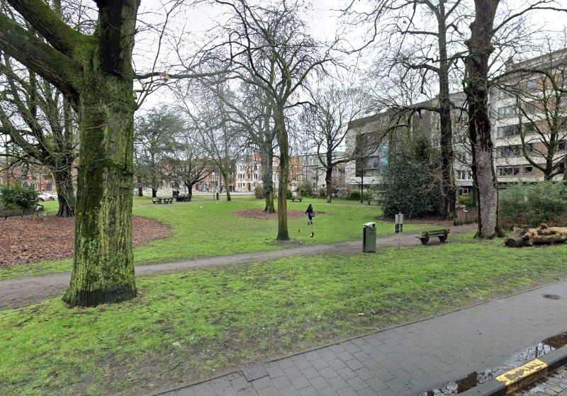 Unieke gerenoveerde eigendom met handelsruimte & triplex appartement met zicht op Coupure foto 30