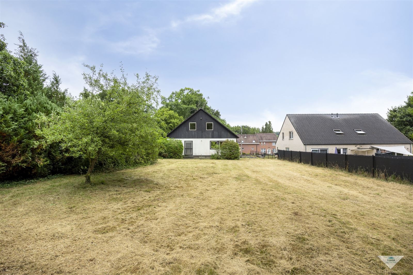 Ruime woning met veel potentieel foto 18