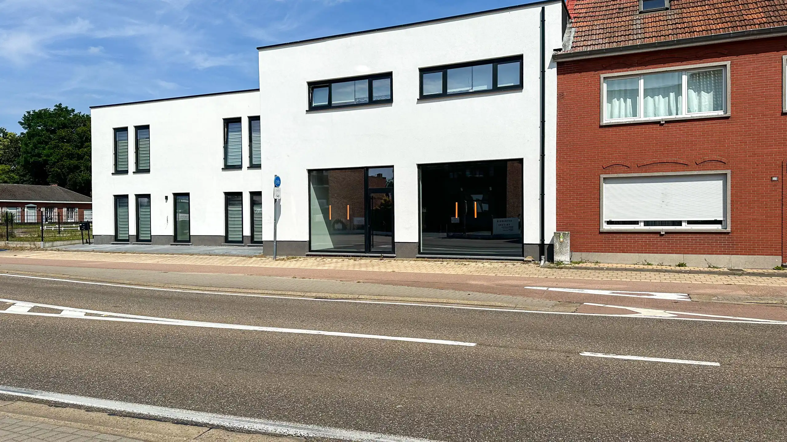 Afgewerkt handelspand van 90m² in Heppen met parkeerplaats! foto 19