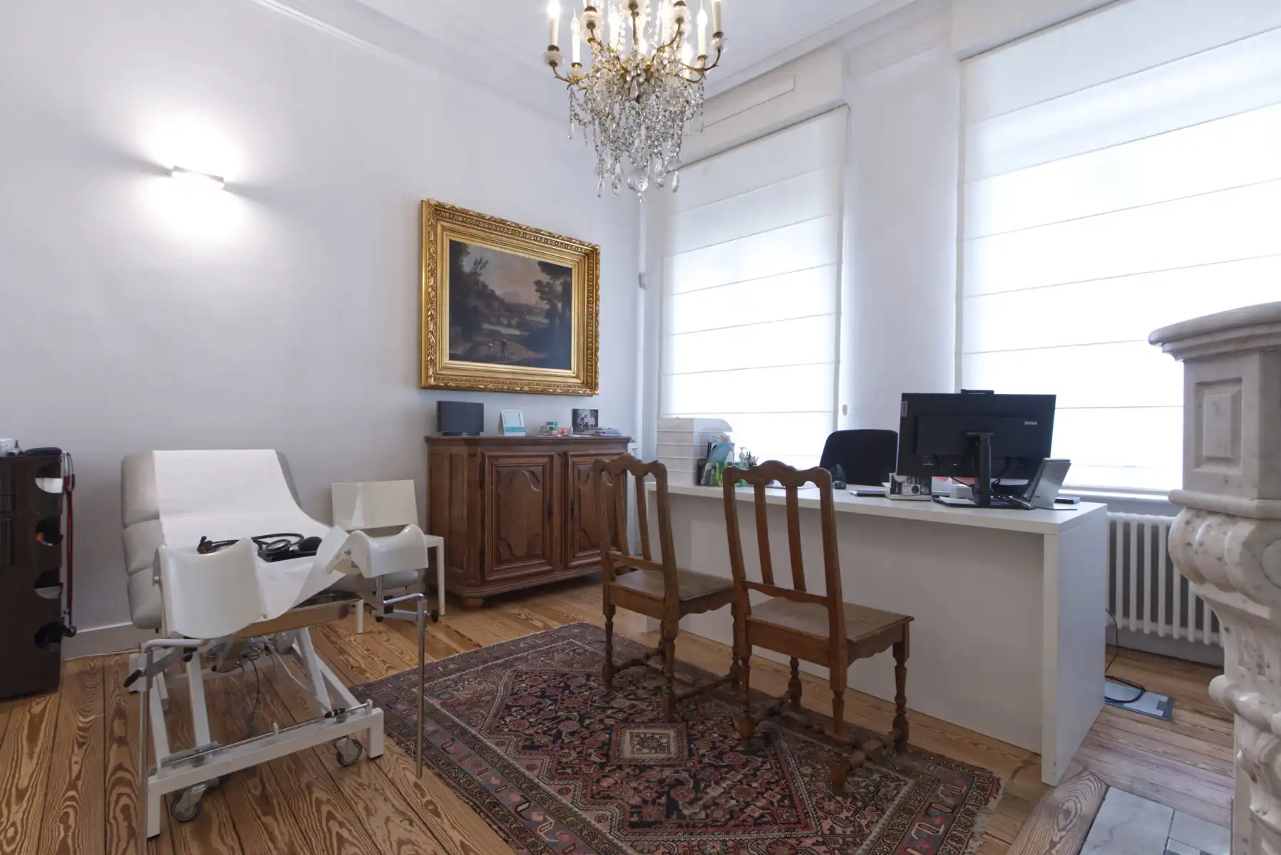 KANTOOR - 8 BURELEN - 16 tot 20 WERKPLAATSEN - PARKING MOG. foto 5