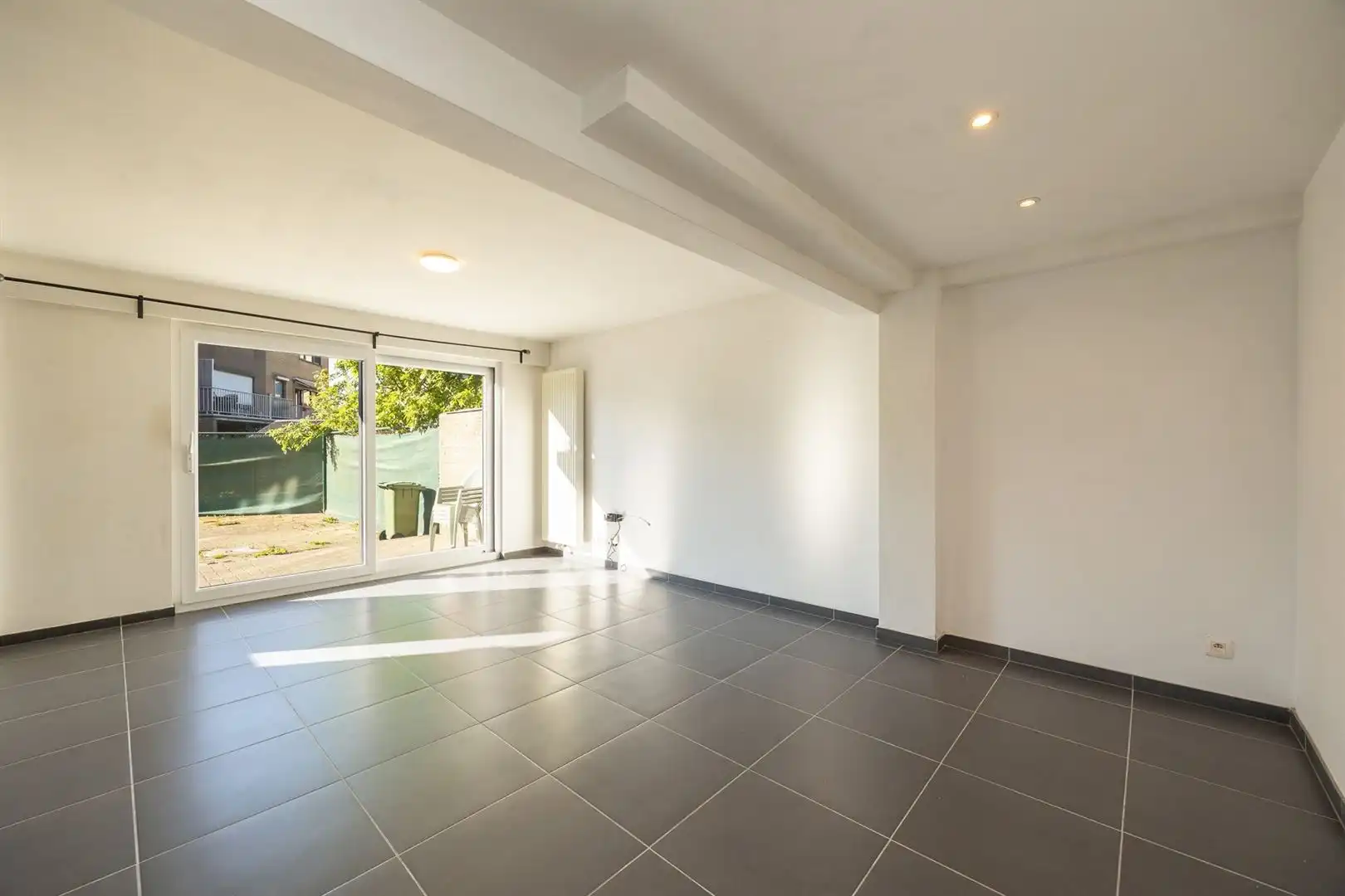 Studio met grote stadskoer in een groene omgeving foto 4