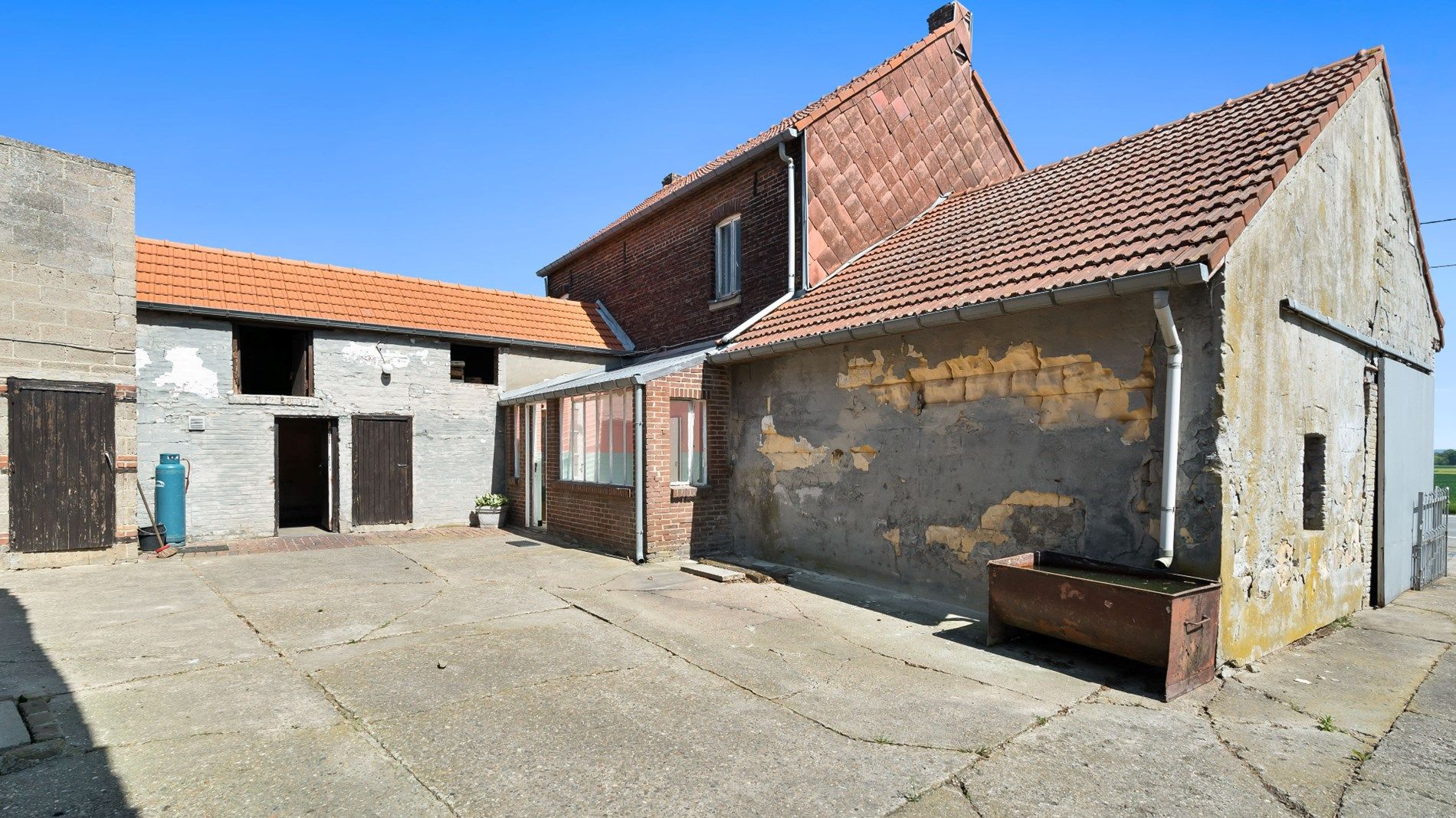 Renovatiewoning op perceel van 6854 m² foto 15