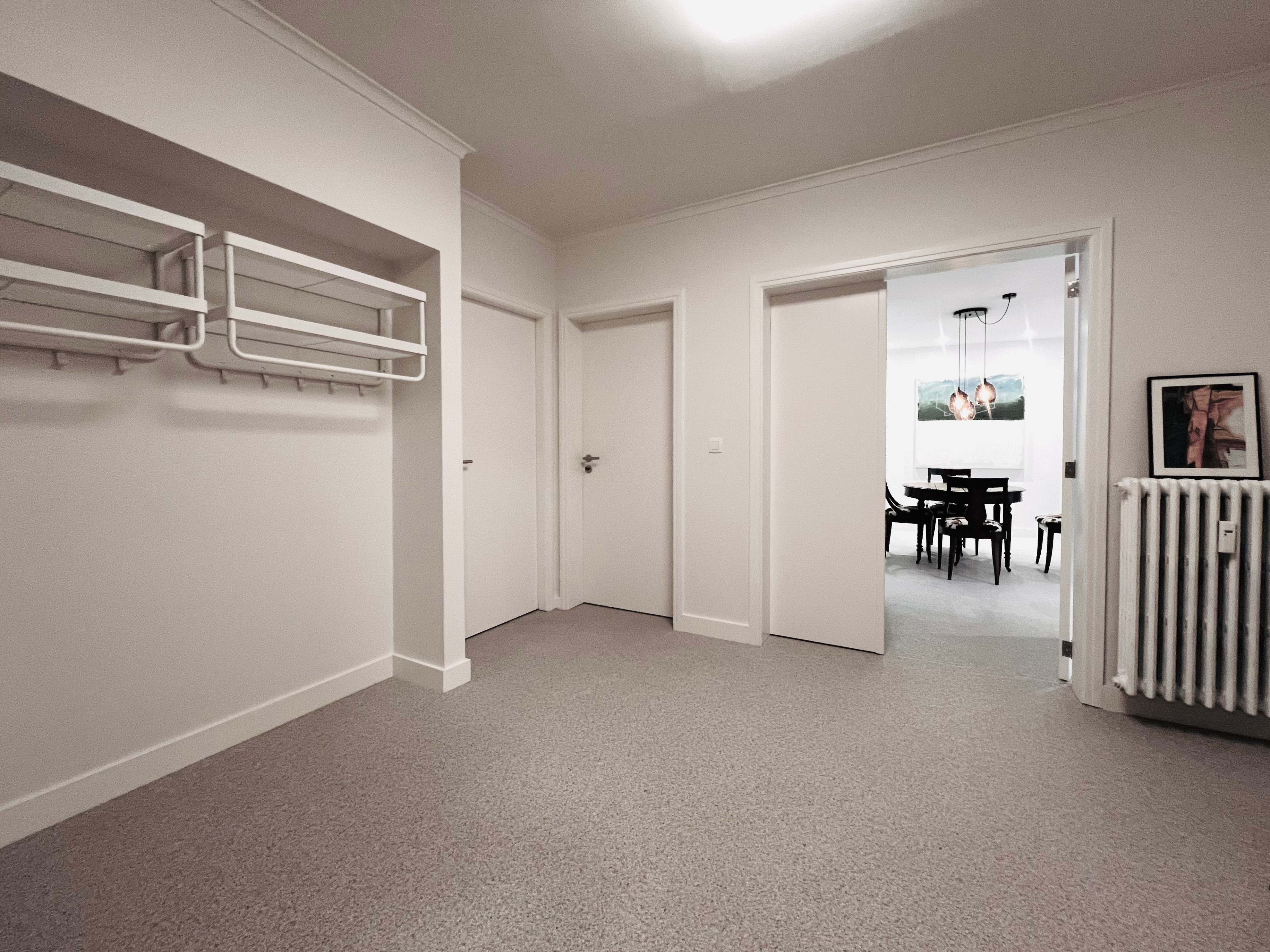 Gerenoveerd twee slaapkamer appartement in het centrum van Genk foto 4