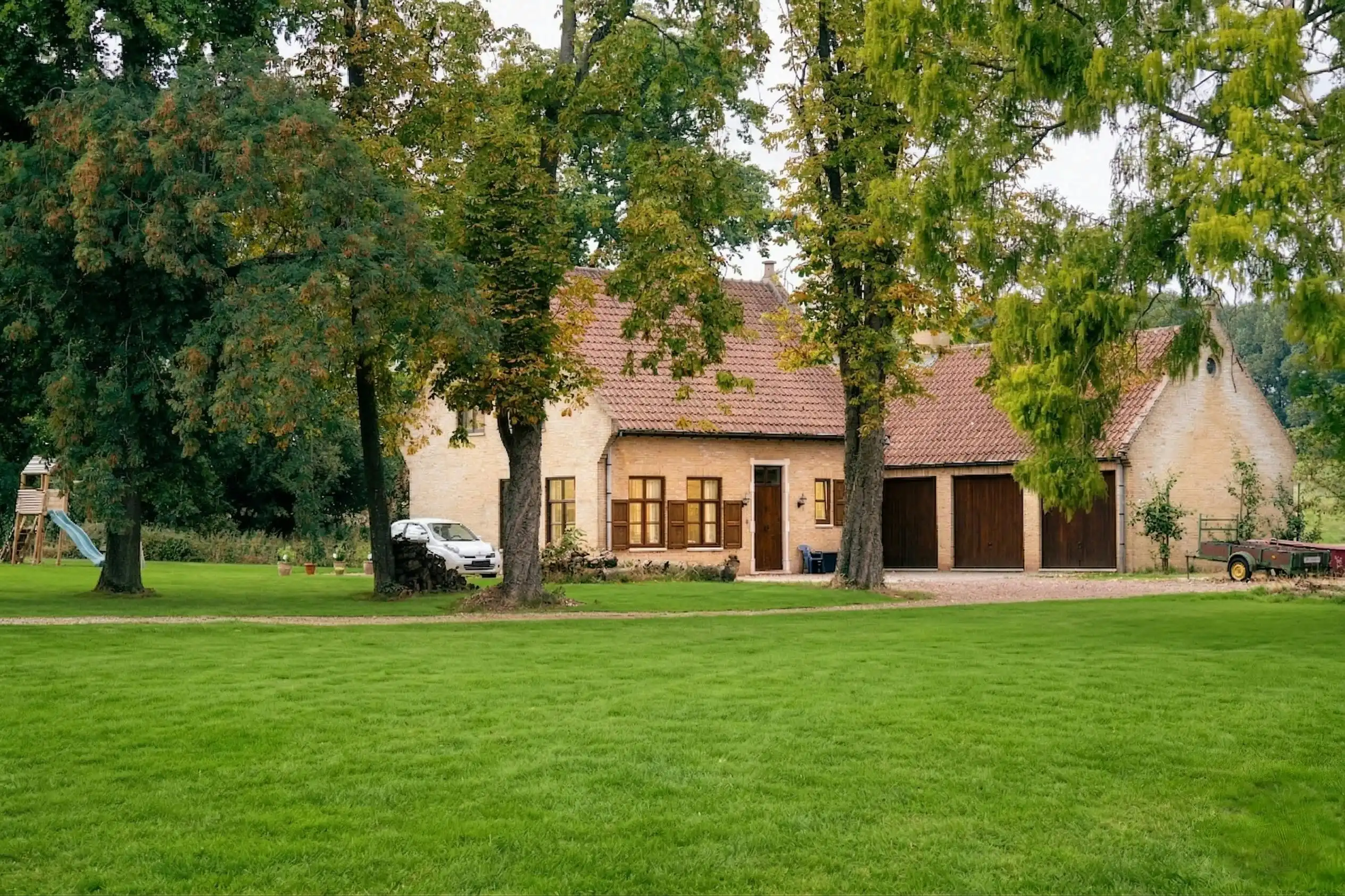 Uniek historisch kasteel op 9 hectare te koop in Geluveld foto 34