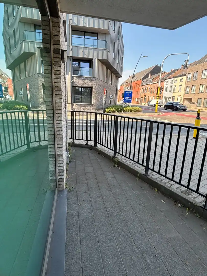Mooi lichtrijk 1 slaapkamerappartement met staanplaats foto 12