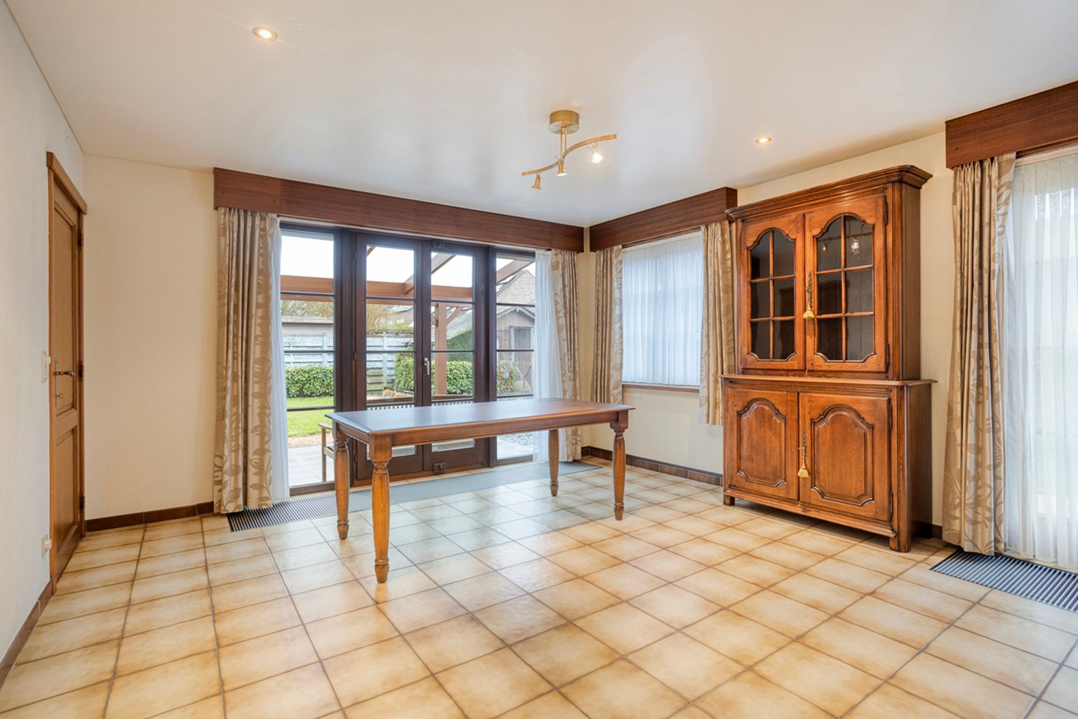 Uitstekend onderhouden driegevelwoning op topligging foto 6