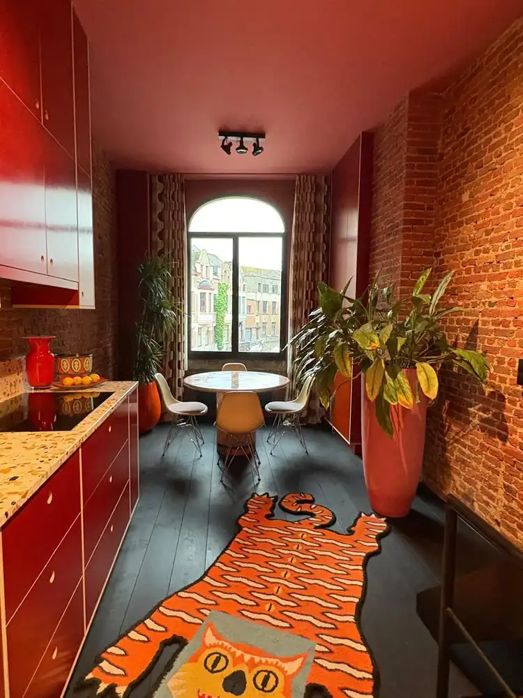 Karaktervolle erfgoedwoning op topligging tegenover de Sint-Gummaruskerk. foto 74