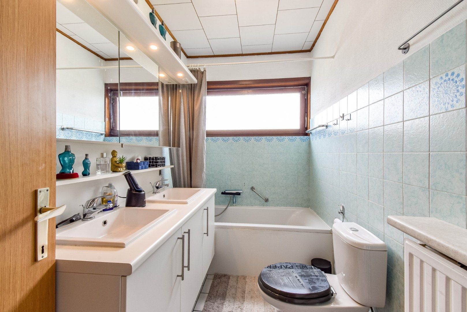 Ruime gezinswoning met grote tuin en 4 slaapkamers in  rustige woonwijk te Gistel foto 12