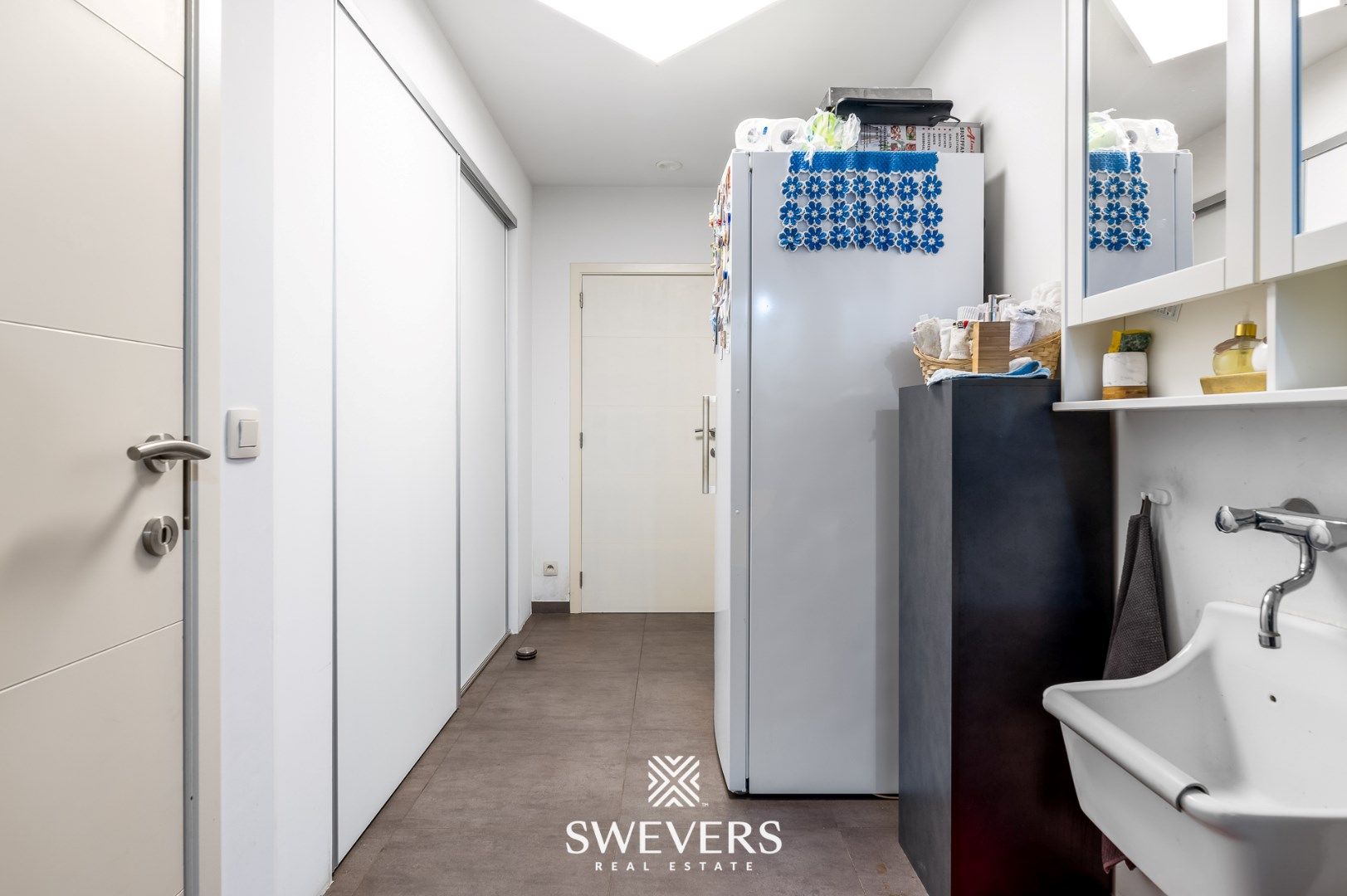 Zeer ruime, instapklare woning met 5 slaapkamers en 3 badkamers in Heusden-Zolder foto 11