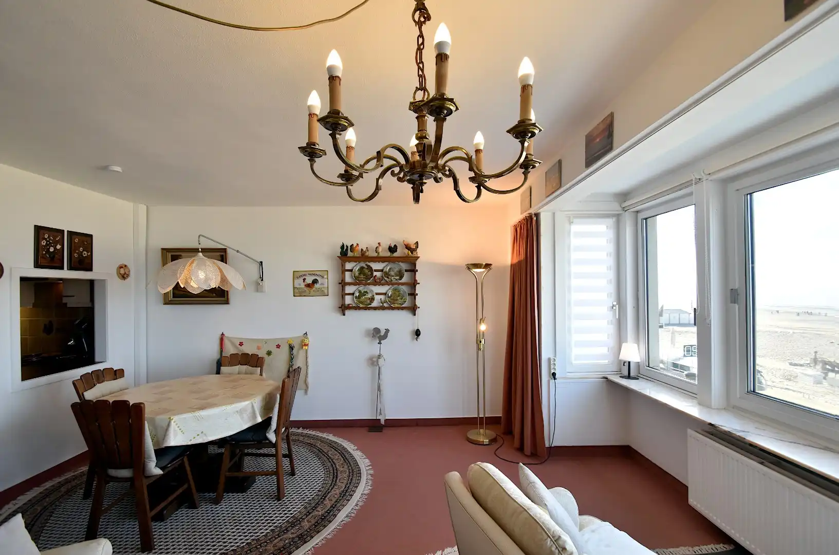 Op te frissen appartement met frontaal zeezicht op de zeedijk, De Haan foto 6