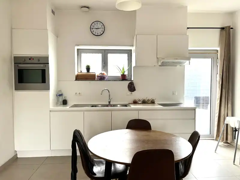 2 slaapkamer duplex appartement met garage foto 4