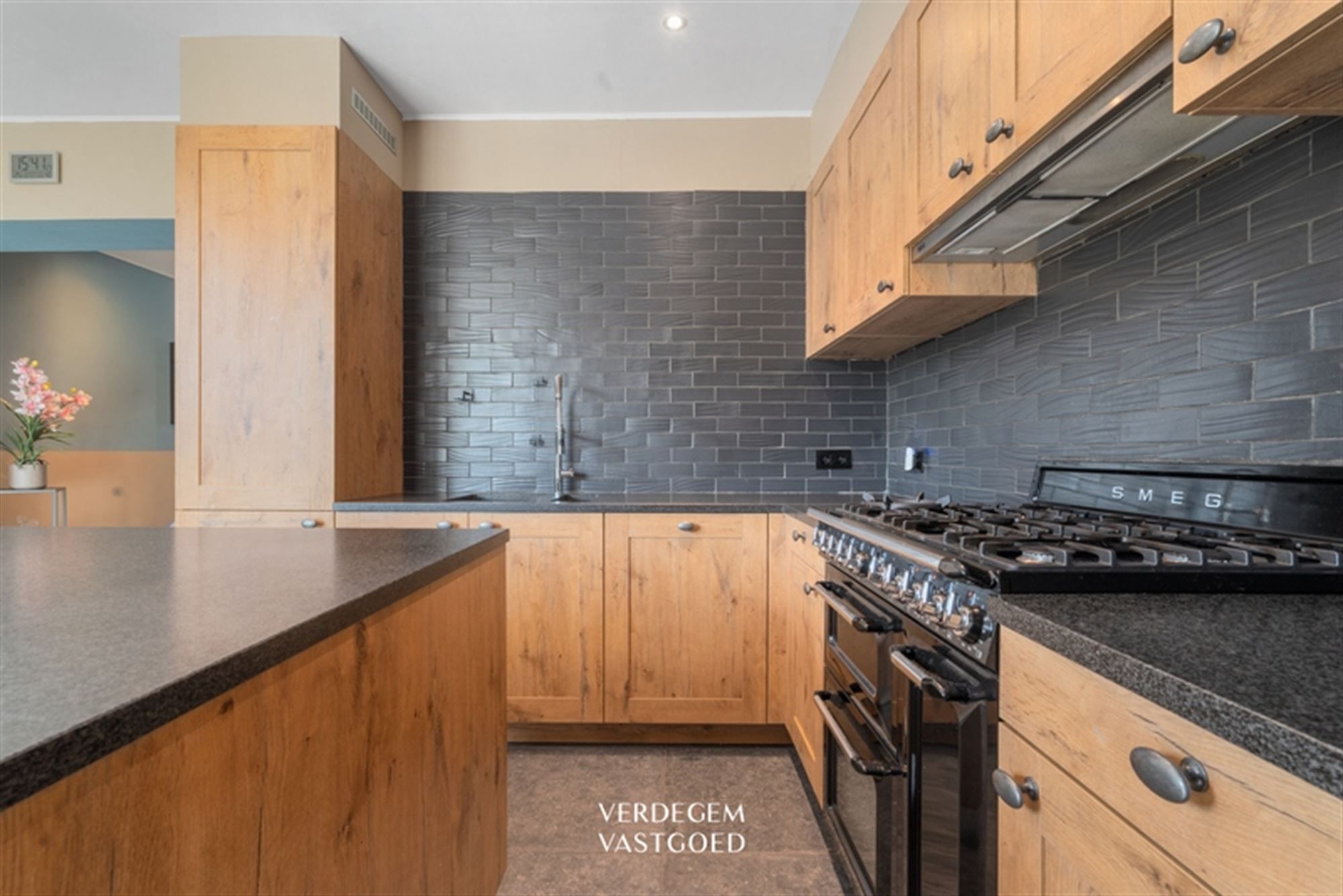 Verrassend leuke woning met kwalitatieve aanbouw, tuintje en 3 slaapkamers foto 7