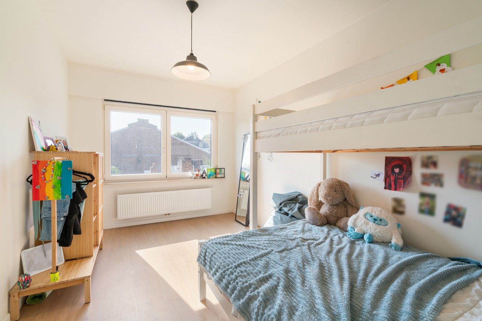 Lichtrijke, volledig gerenoveerde woning op rustige locatie met vlotte bereikbaarheid foto 13