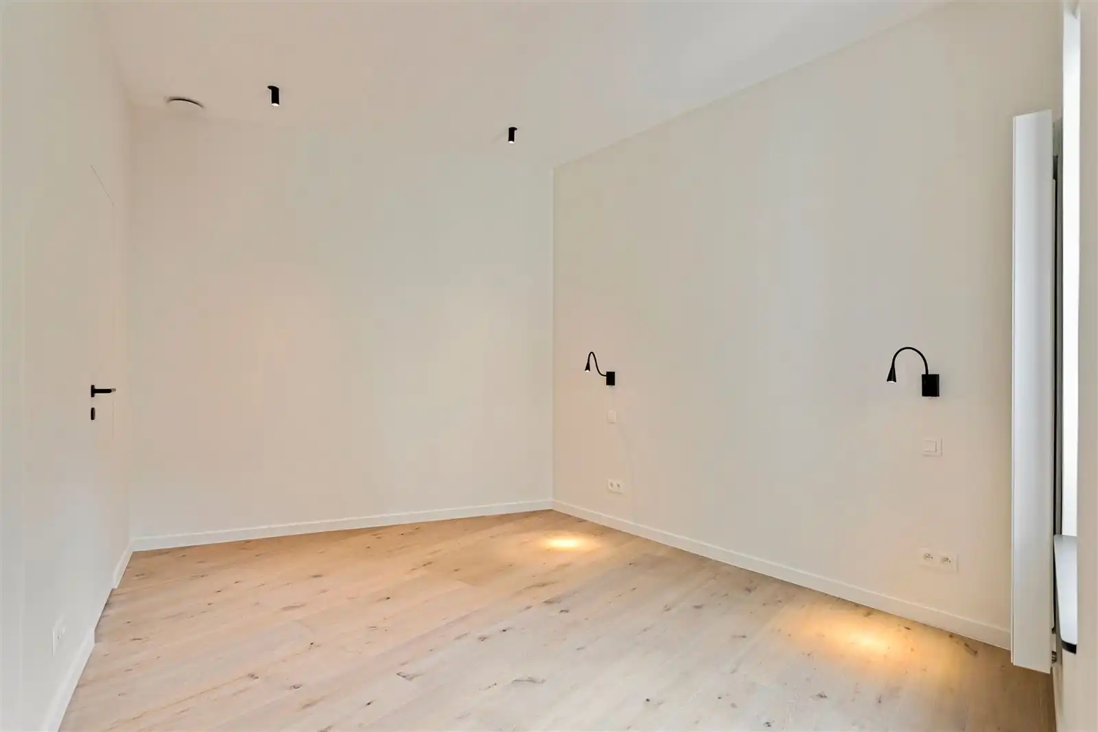 Ruimte, stijl en licht in dit stijlvol gerenoveerd 3 SLPK appartement.  foto 13