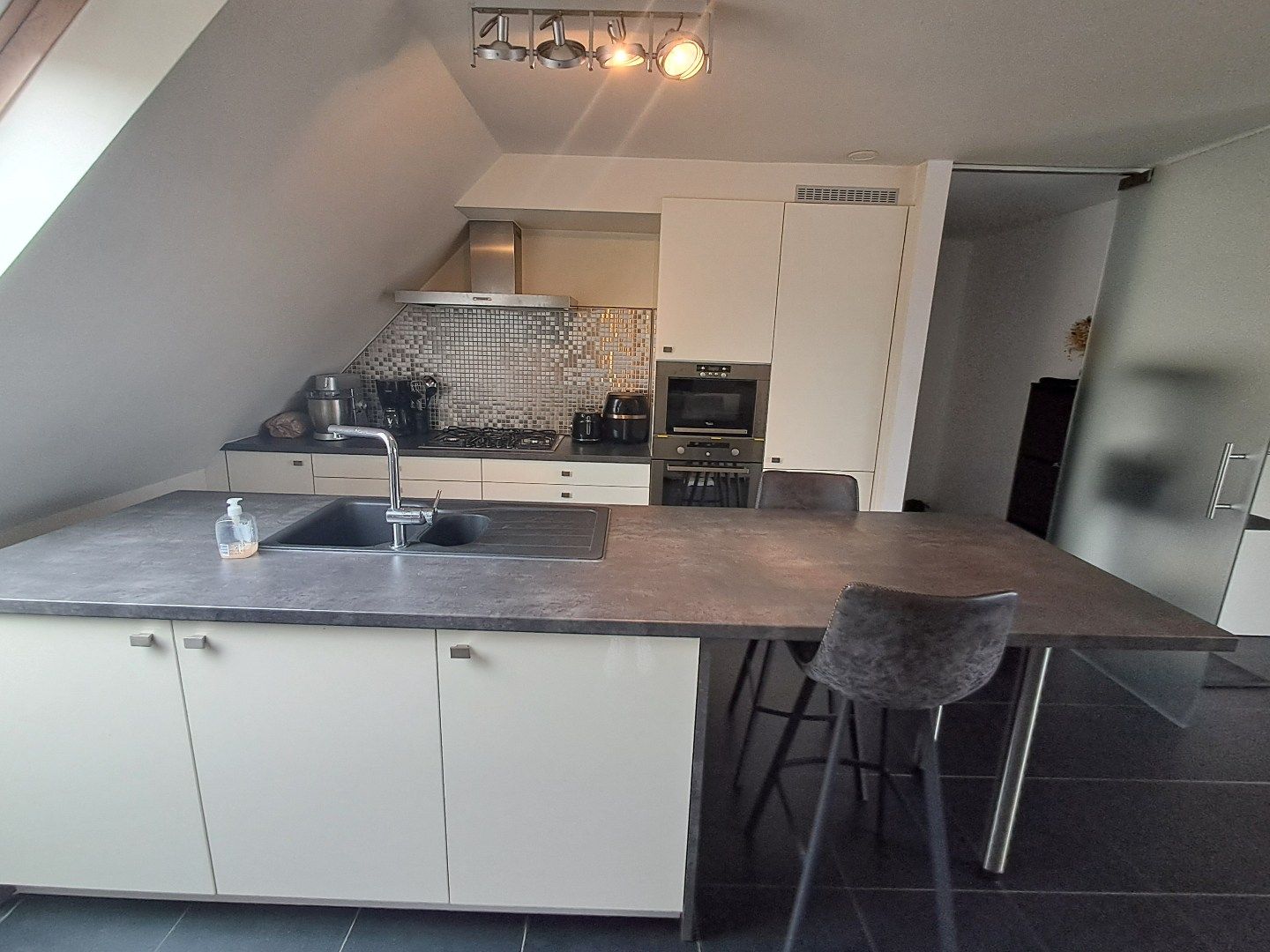 Ruim appartement te Lichtervelde foto 4