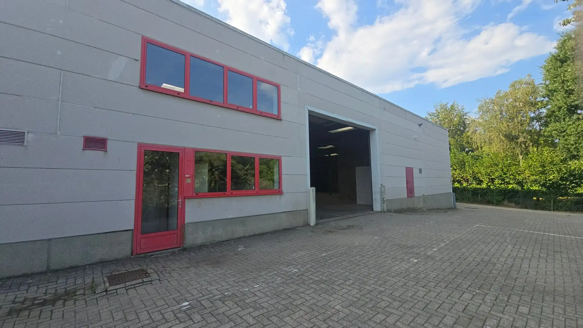 Bedrijfspand met showroom en magazijnen te huur Brusselsesteenweg, Herent foto 27