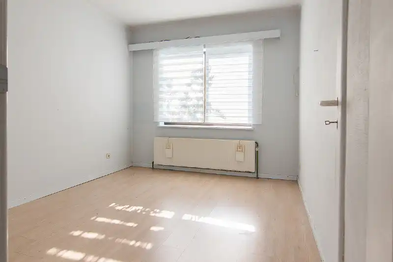 Interessant renovatieproject in groene omgeving op een knap perceel van bijna 12 are foto 15