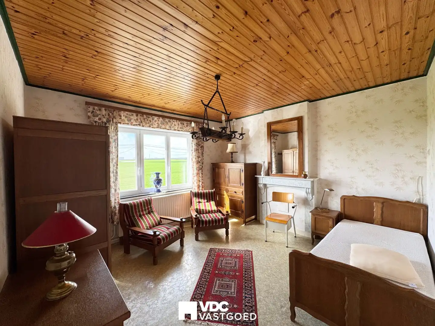 Charmante te renoveren woning met tuin, garage en sterk investeringspotentieel foto 11