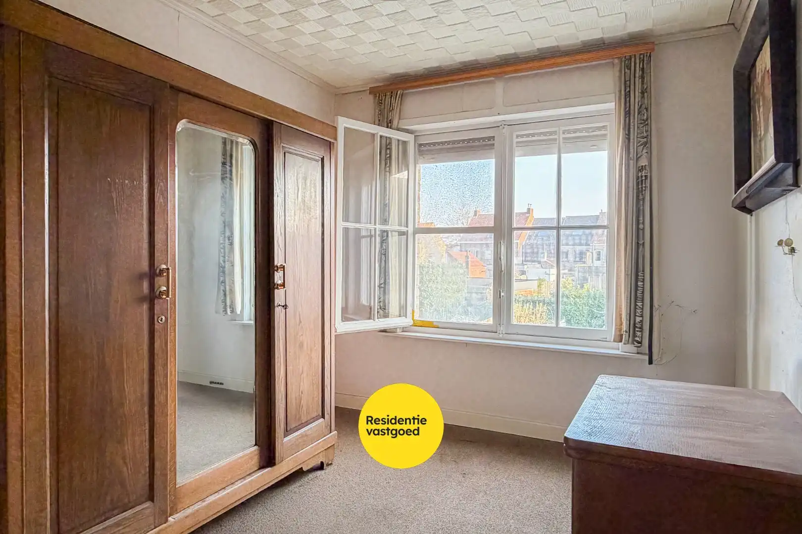 Ruime woning met zuidgerichte tuin te Sint-Michiels foto 13