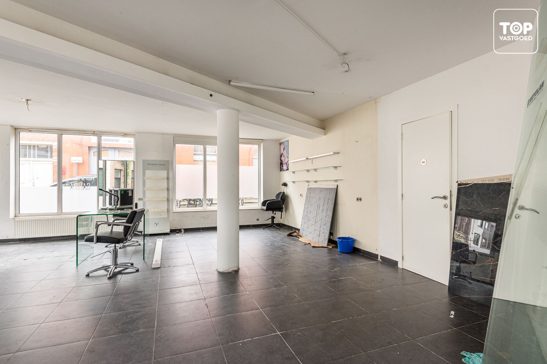 Commercieel interessant gelegen handelspand. Zeer interessant als opbrengsteigendom. foto 6