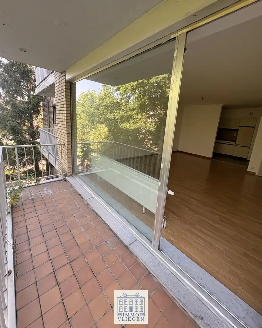 Tweeslaapkamerappartement met terras en autostaanplaats in Maasmechelen foto 8