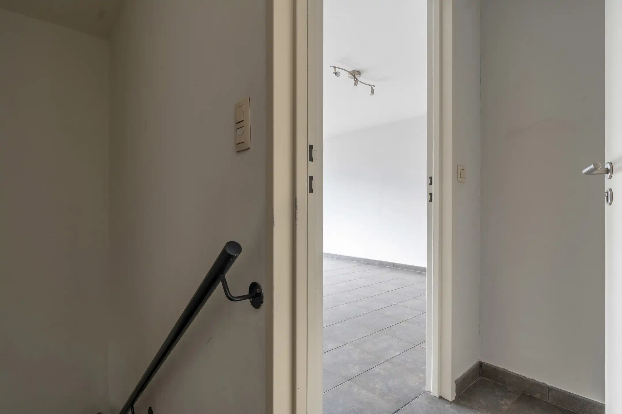 Modern 2-slaapkamer appartement met terras te Turnhout. foto 17