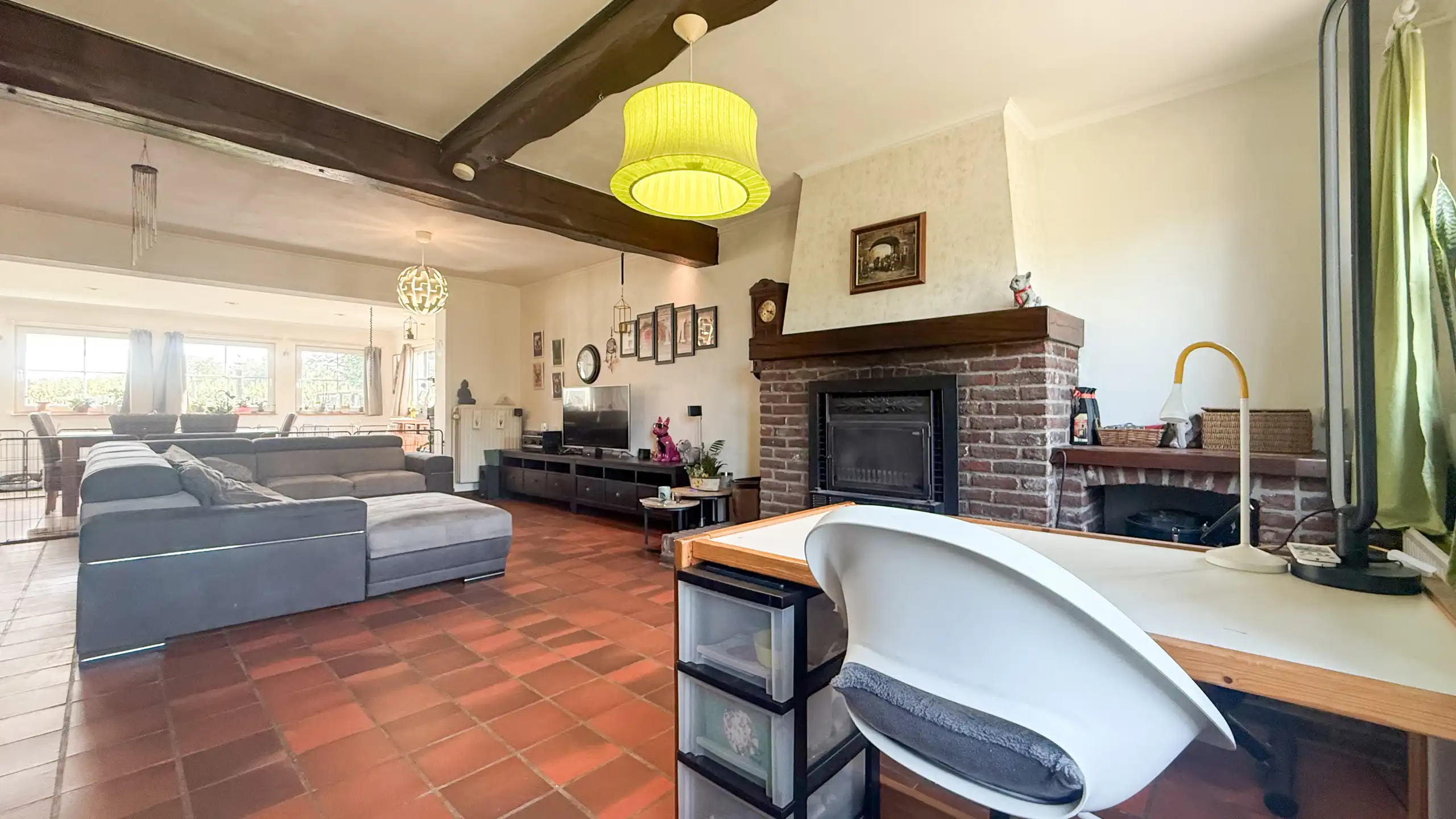 Landelijke woning met 6 slpks op perceel van 36a 70ca! foto 2