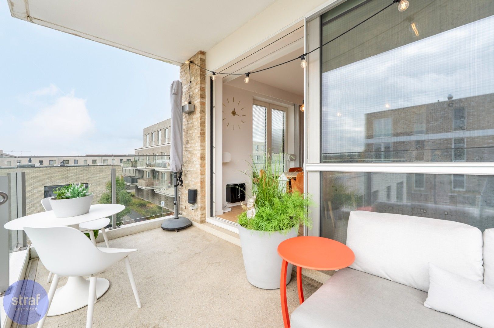 Modern appartement met terras en Galgenweel view foto 9