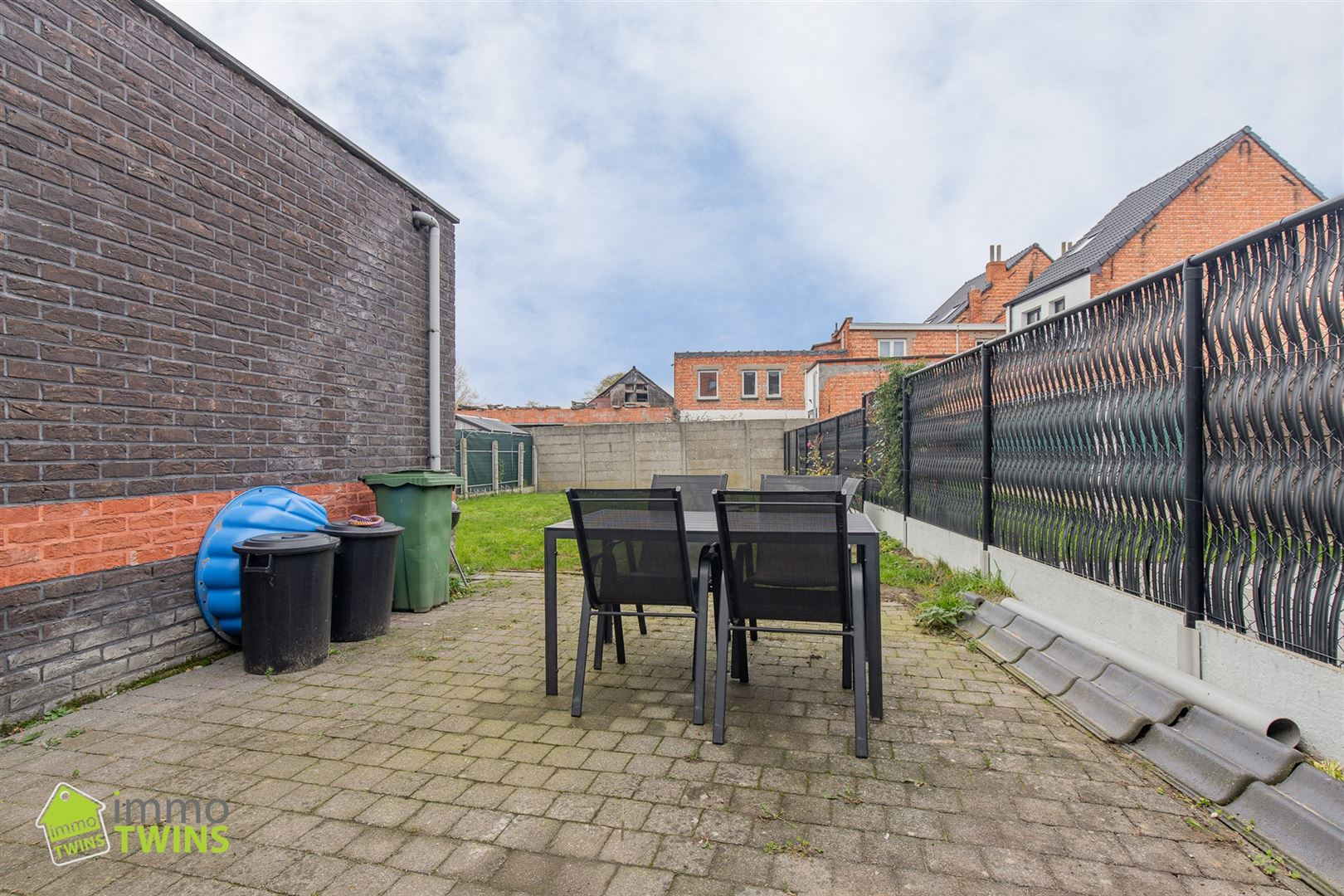 Ruime en lichtrijke gezinswoning met zonnige tuin en inpandige garage in Lebbeke foto 14