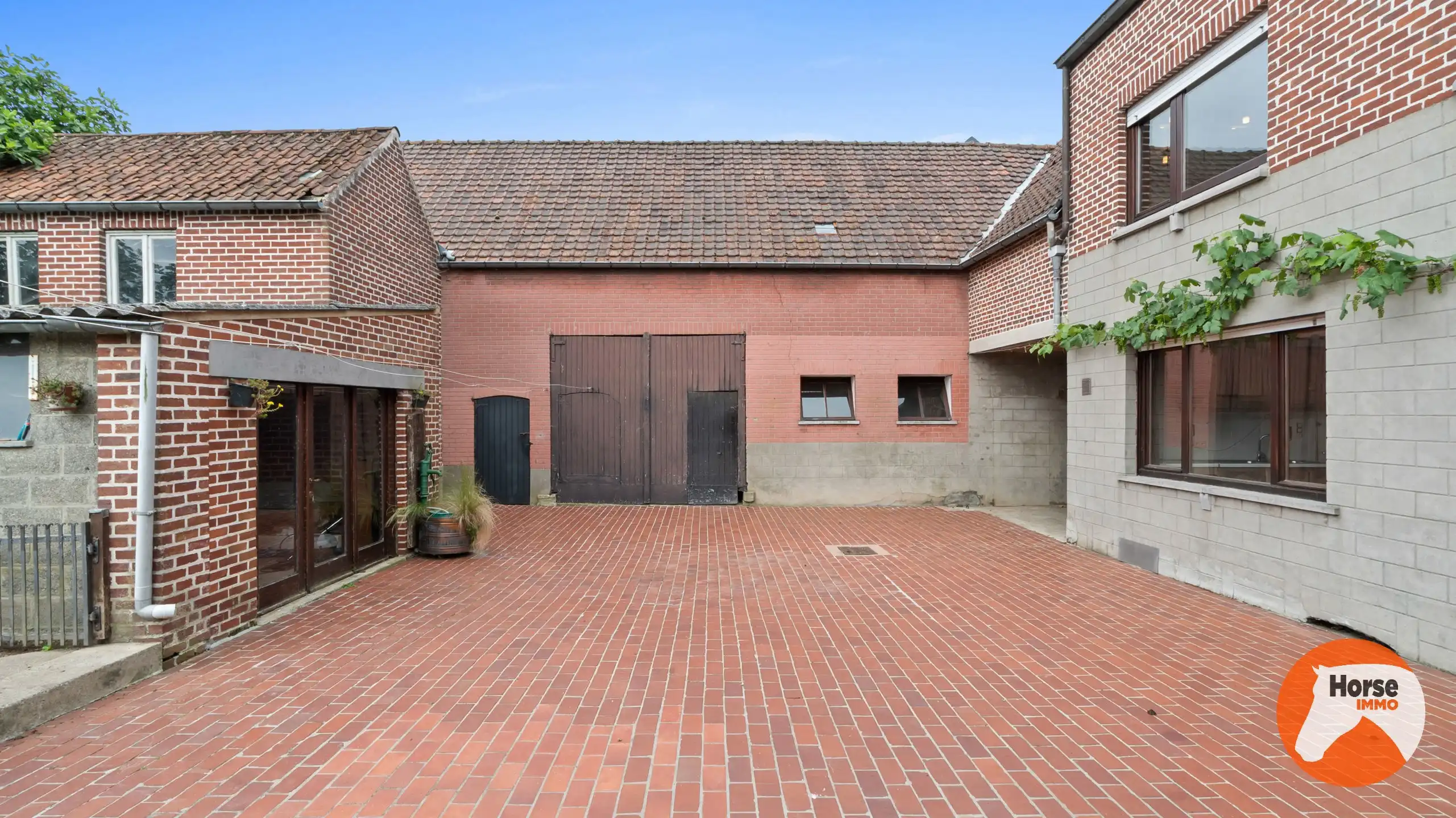 LIERDE - Woning met veel potentieel op 93are foto 26