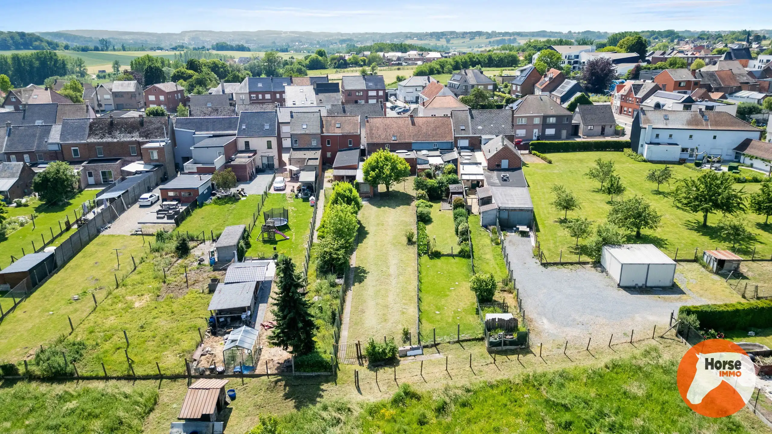 ZOTTEGEM - Te renoveren woning op ruim perceel van ca 45a foto 3