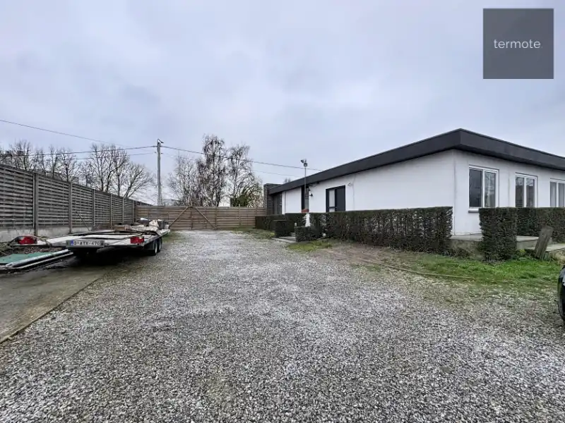 woning + magazijn foto 3