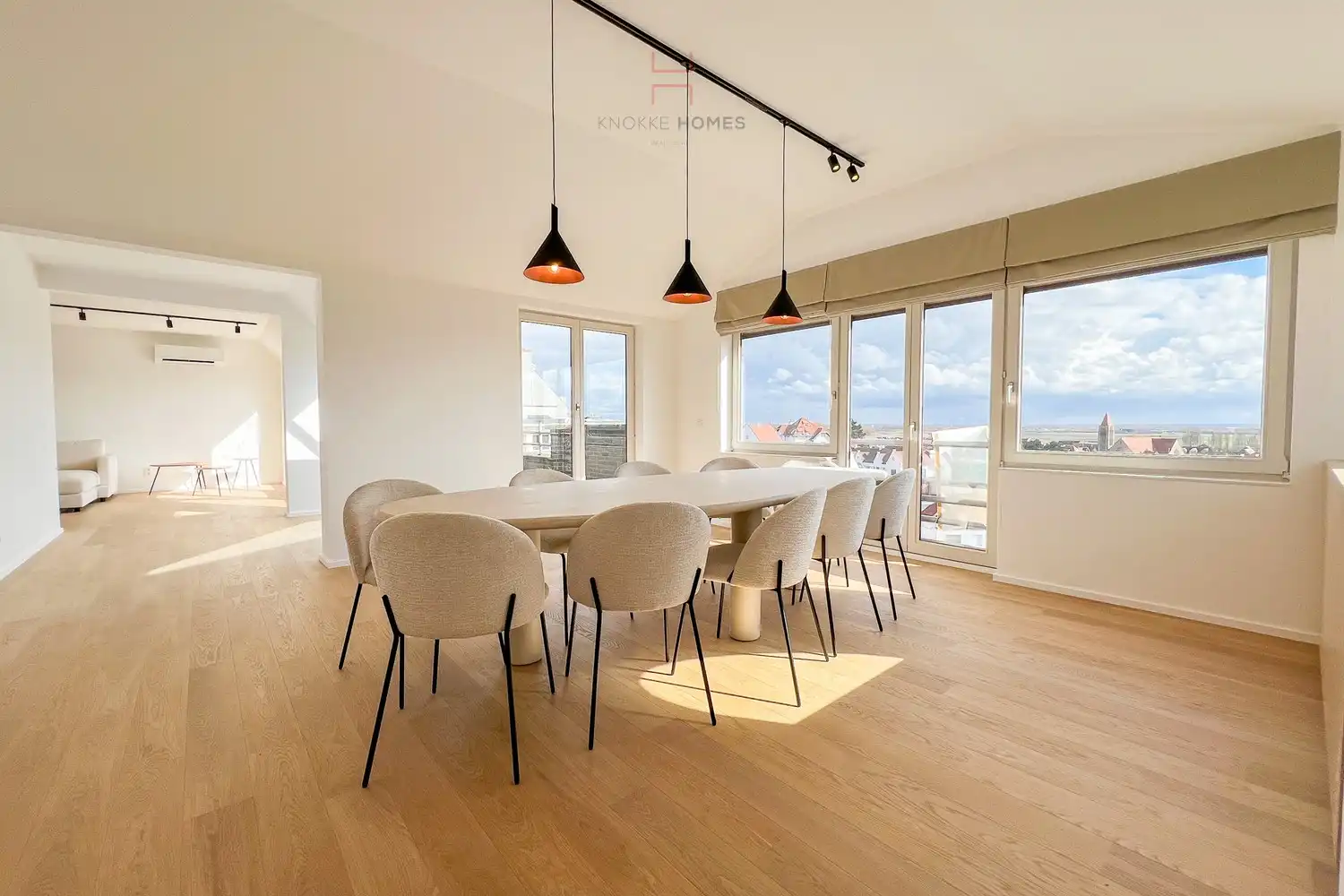 Ruim en lichtrijk appartement vlakbij het strand van Duinbergen foto 5