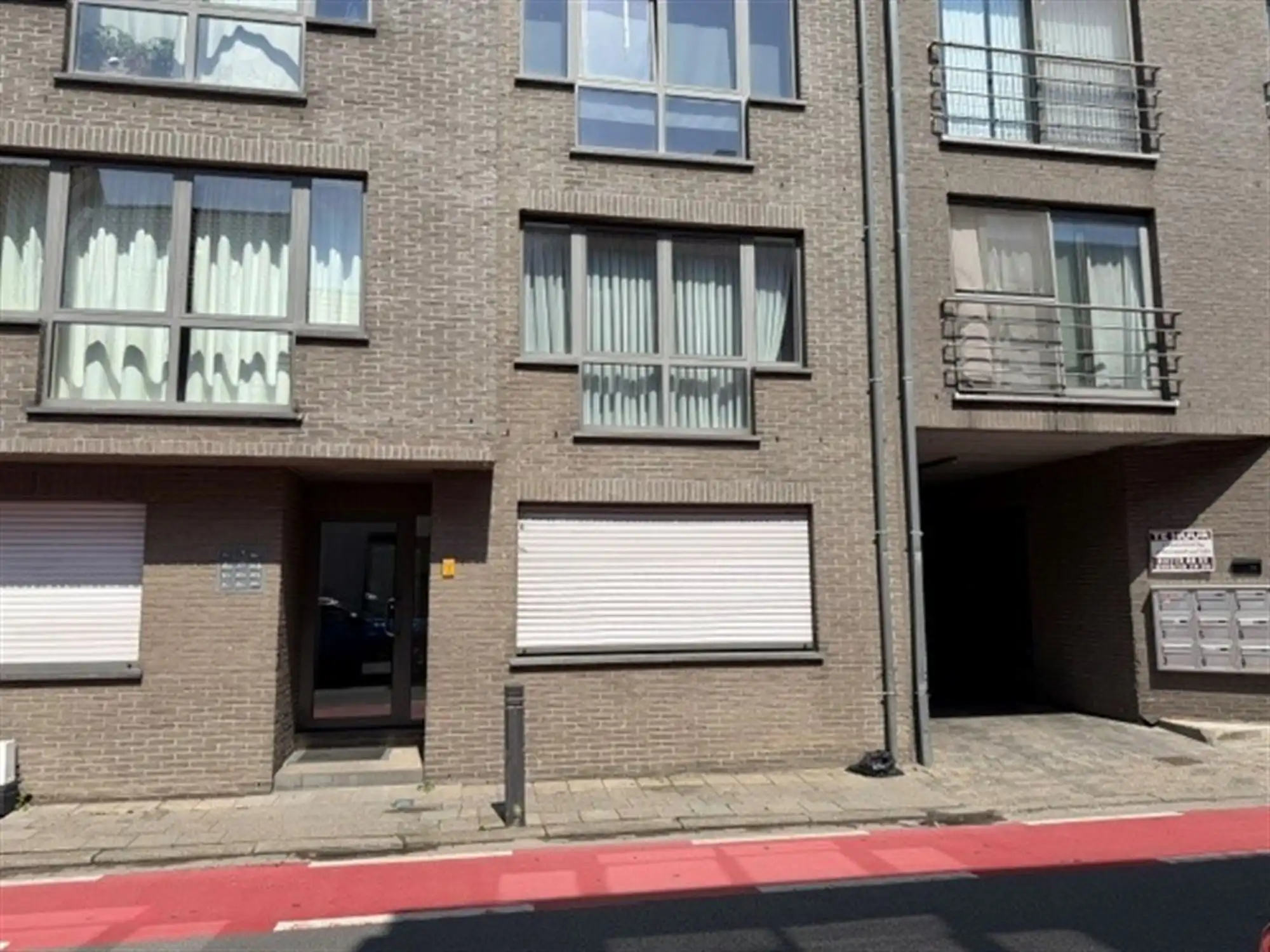Gelijkvloersappartement met terras foto {{pictureIndex}}