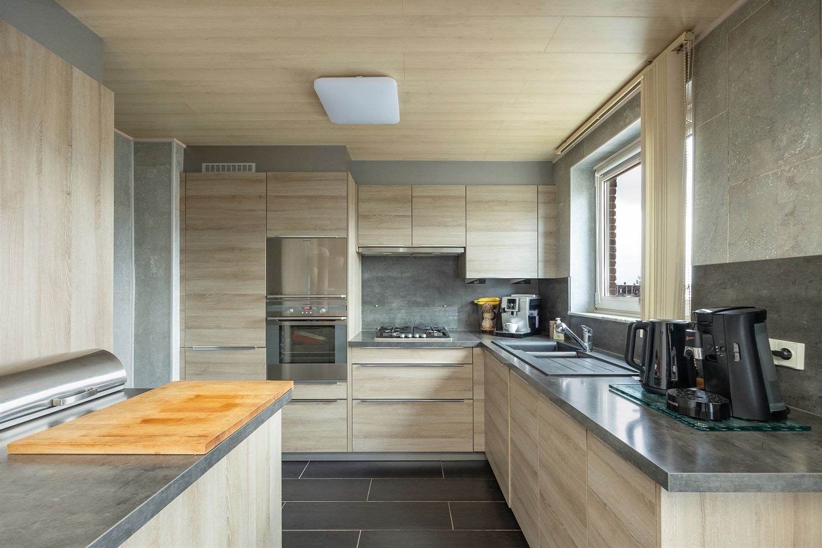 Instapklaar appartement met 3 slaapkamers en garagebox  foto 8